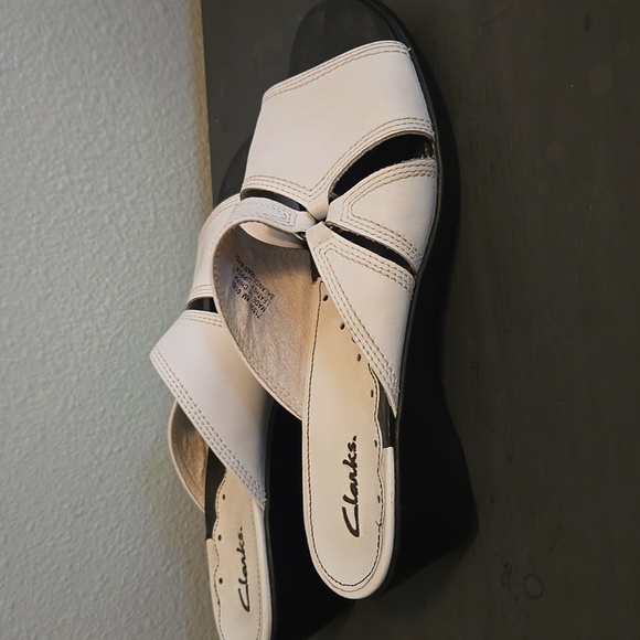 Clark's White Open Back Sandals Size 8 - Picture 2 of 8